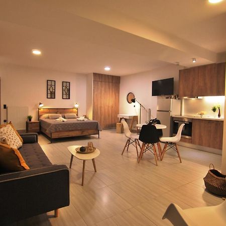 Brand New Cozy Basement Apartment อาร์กอสโตลี ภายนอก รูปภาพ