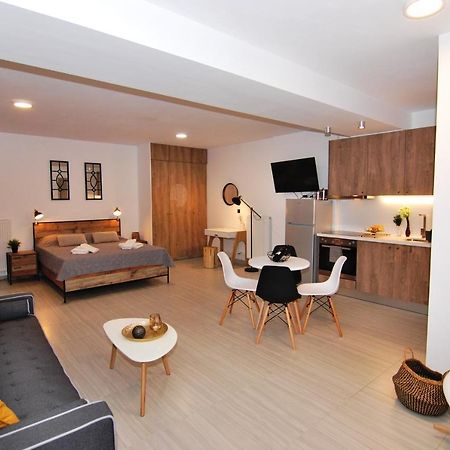 Brand New Cozy Basement Apartment อาร์กอสโตลี ภายนอก รูปภาพ