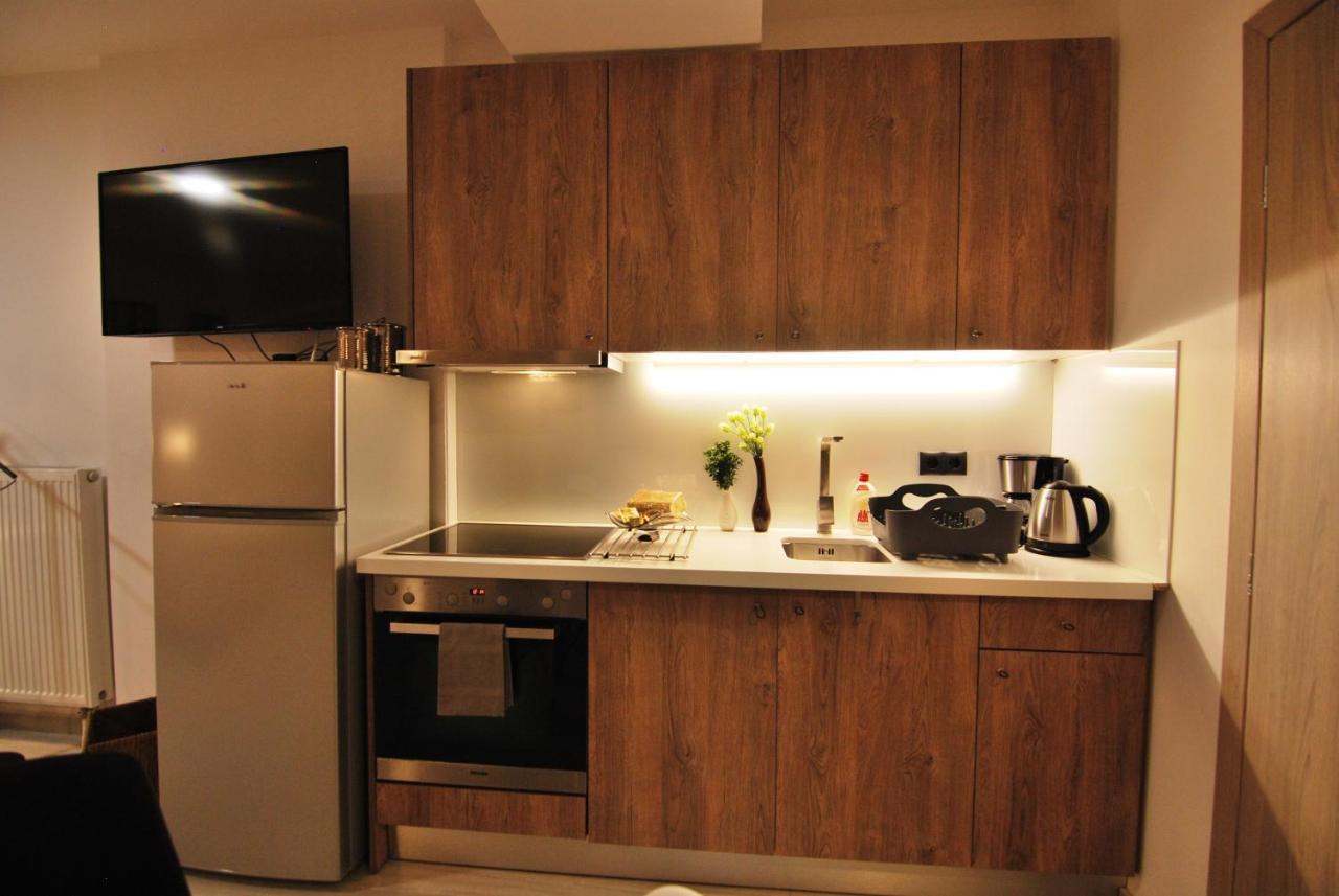 Brand New Cozy Basement Apartment อาร์กอสโตลี ภายนอก รูปภาพ