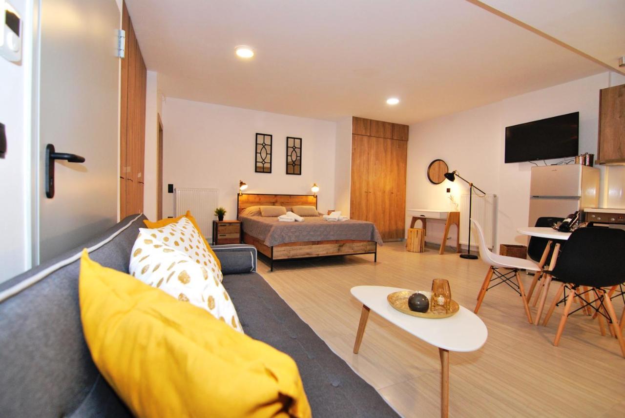 Brand New Cozy Basement Apartment อาร์กอสโตลี ภายนอก รูปภาพ