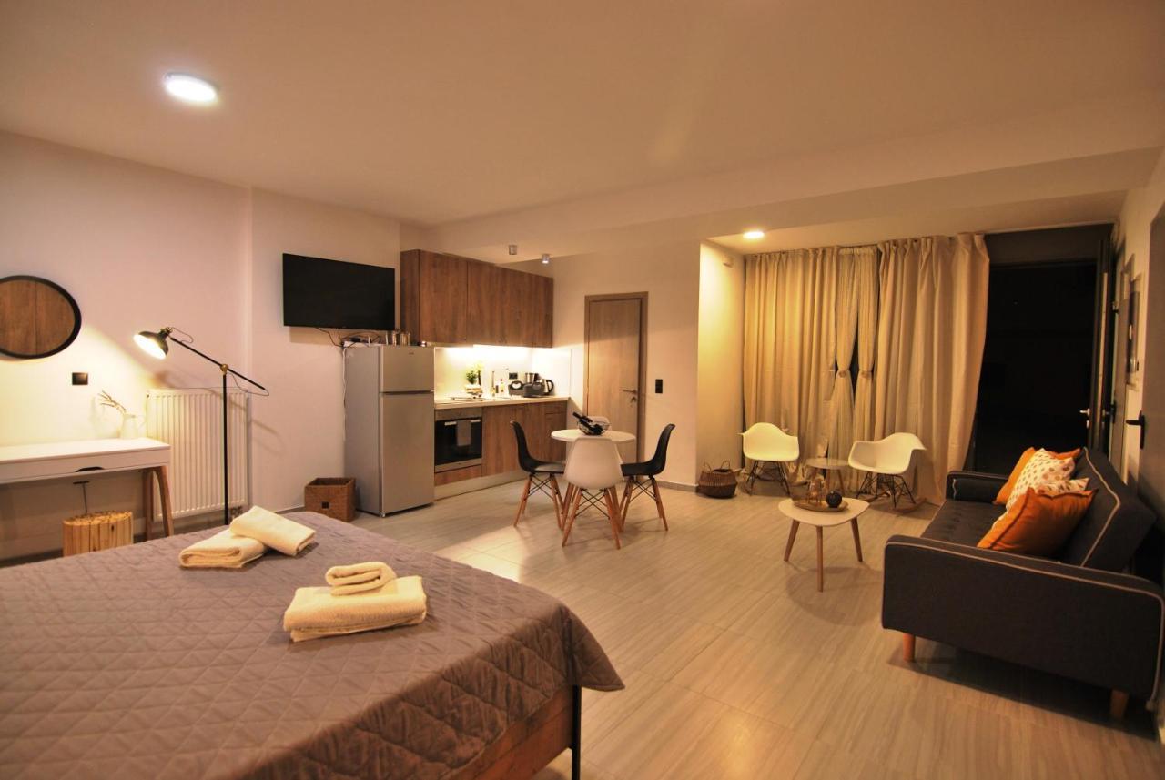 Brand New Cozy Basement Apartment อาร์กอสโตลี ภายนอก รูปภาพ