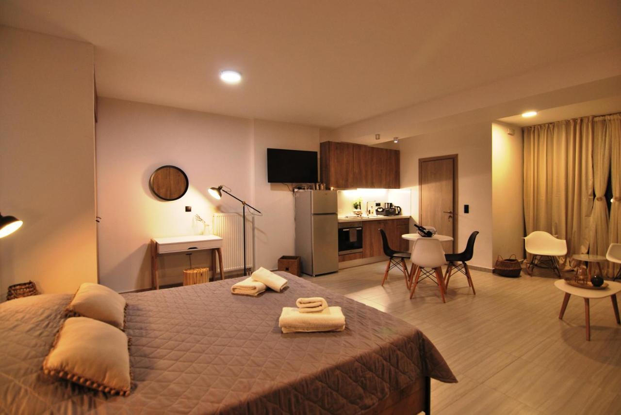 Brand New Cozy Basement Apartment อาร์กอสโตลี ภายนอก รูปภาพ