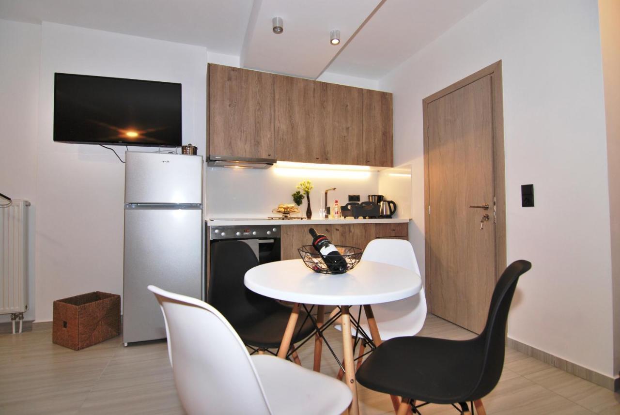 Brand New Cozy Basement Apartment อาร์กอสโตลี ภายนอก รูปภาพ
