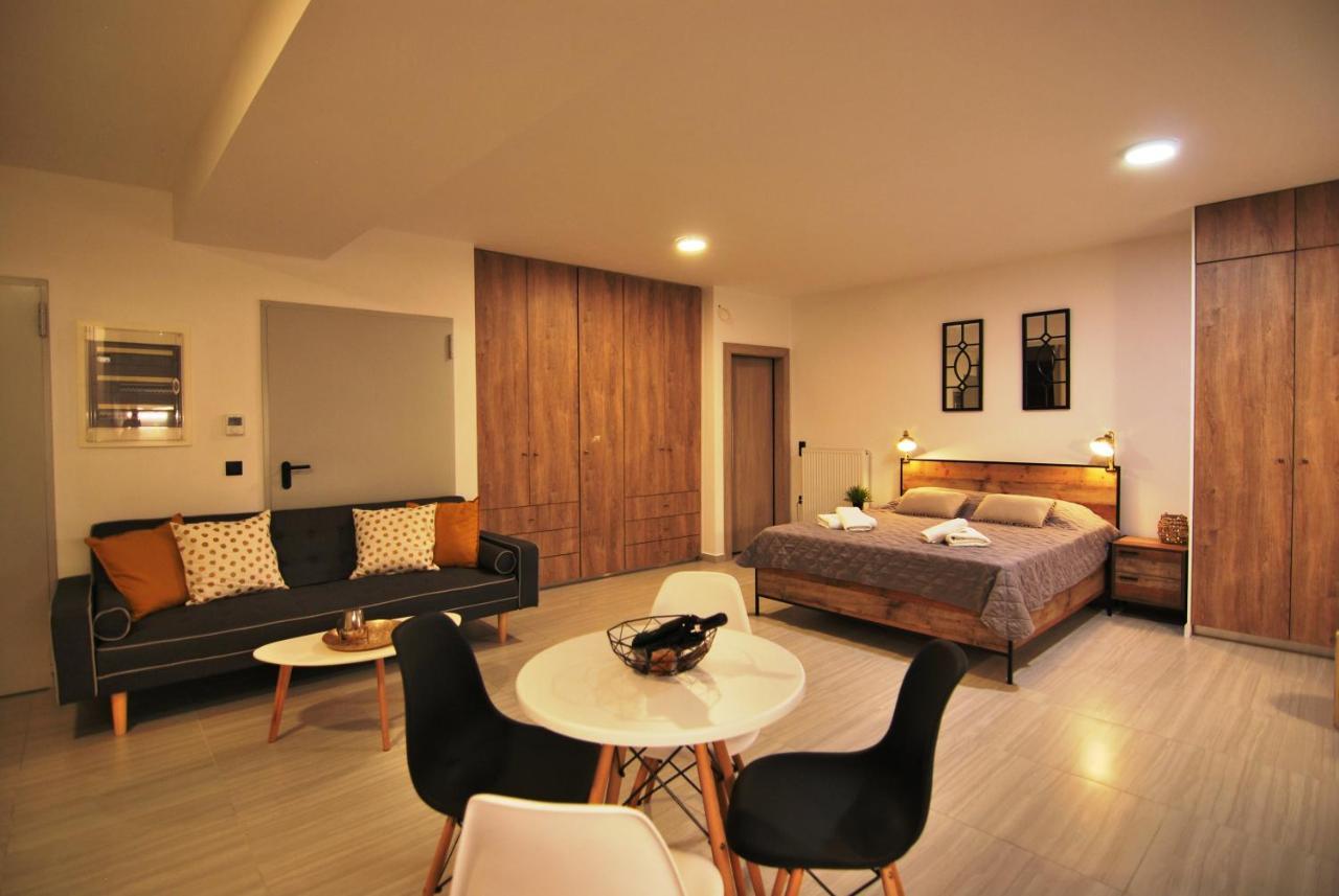 Brand New Cozy Basement Apartment อาร์กอสโตลี ภายนอก รูปภาพ