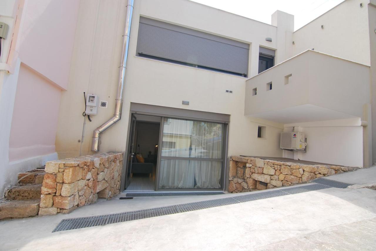 Brand New Cozy Basement Apartment อาร์กอสโตลี ภายนอก รูปภาพ